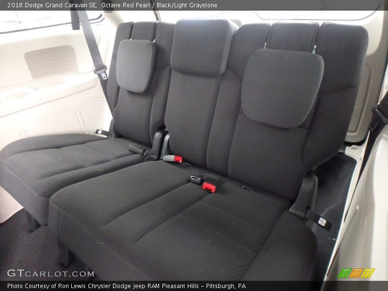 Octane Red Pearl / Black/Light Graystone 2018 Dodge Grand Caravan SE