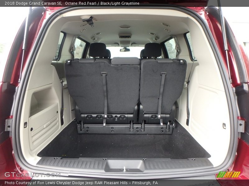 Octane Red Pearl / Black/Light Graystone 2018 Dodge Grand Caravan SE
