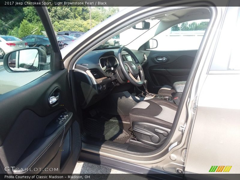 Light Brownstone Pearl / Black 2017 Jeep Cherokee Sport