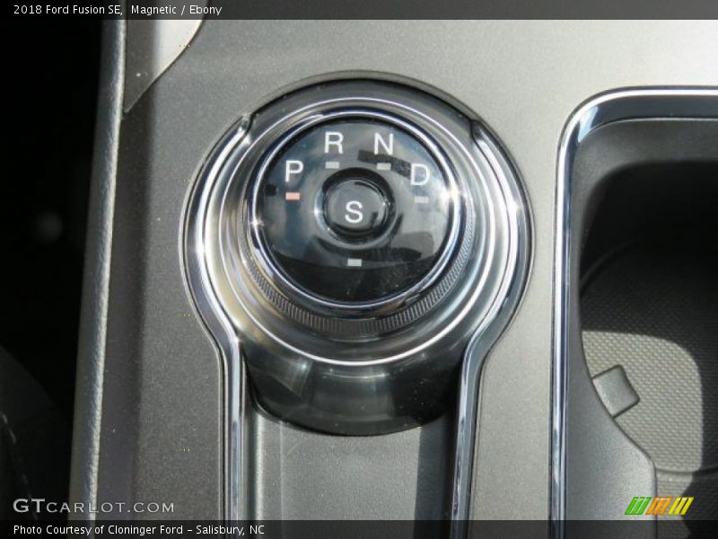 Magnetic / Ebony 2018 Ford Fusion SE
