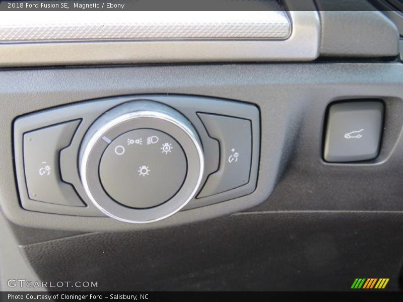 Magnetic / Ebony 2018 Ford Fusion SE