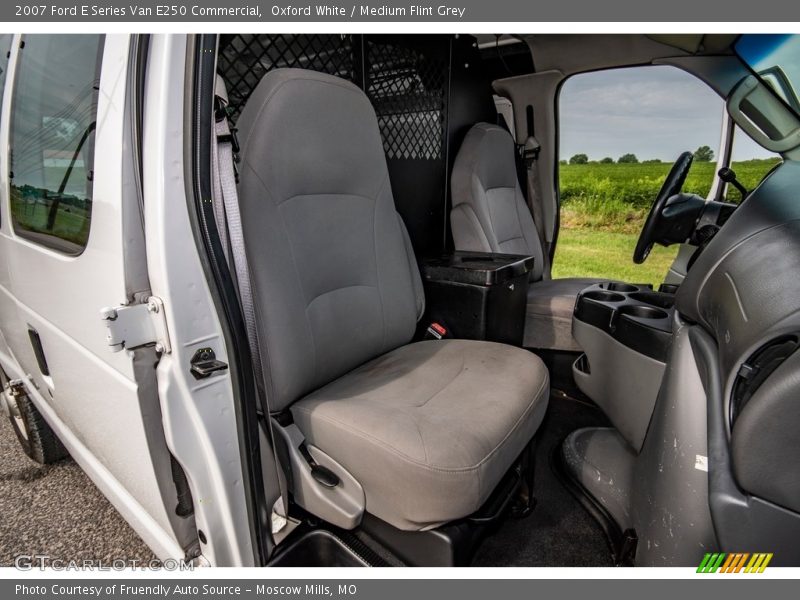 Oxford White / Medium Flint Grey 2007 Ford E Series Van E250 Commercial