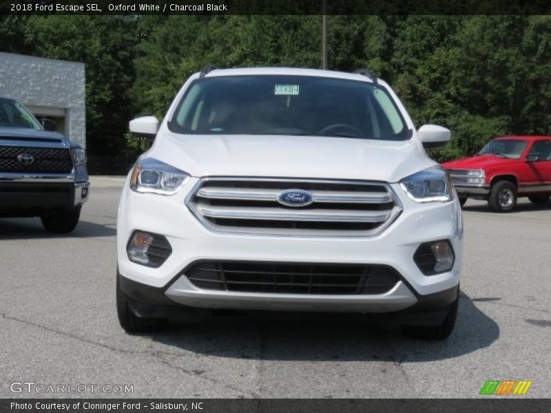 Oxford White / Charcoal Black 2018 Ford Escape SEL
