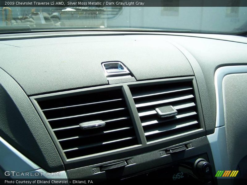 Silver Moss Metallic / Dark Gray/Light Gray 2009 Chevrolet Traverse LS AWD