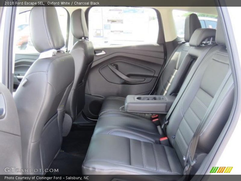 Oxford White / Charcoal Black 2018 Ford Escape SEL