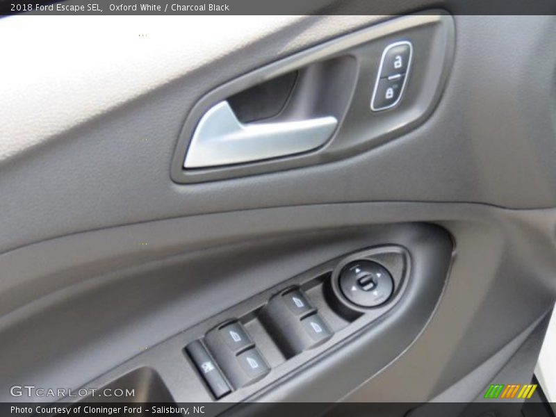 Oxford White / Charcoal Black 2018 Ford Escape SEL
