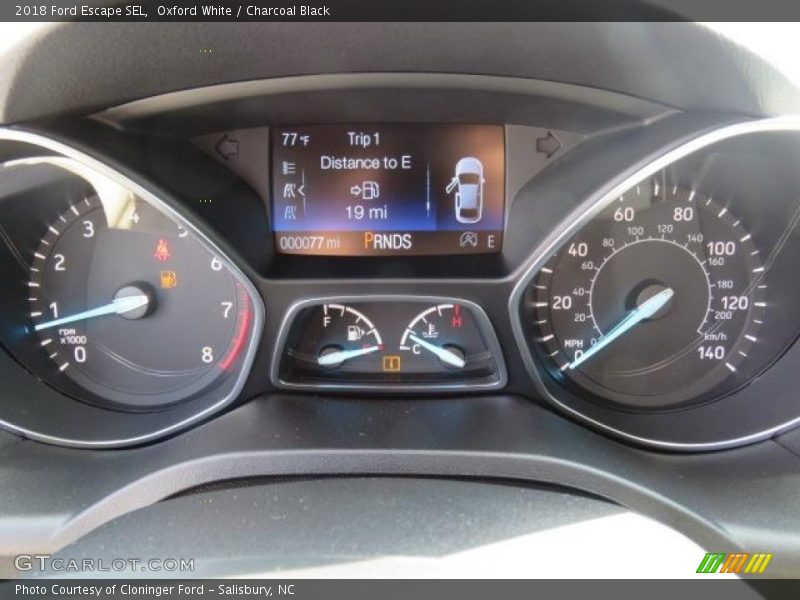 Oxford White / Charcoal Black 2018 Ford Escape SEL
