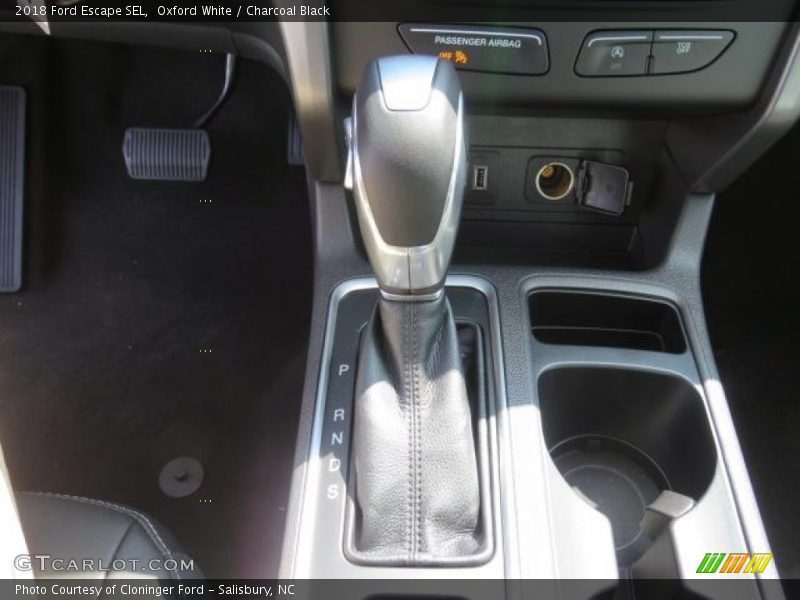 Oxford White / Charcoal Black 2018 Ford Escape SEL