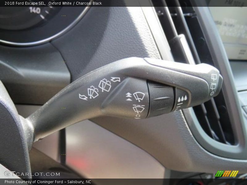 Oxford White / Charcoal Black 2018 Ford Escape SEL