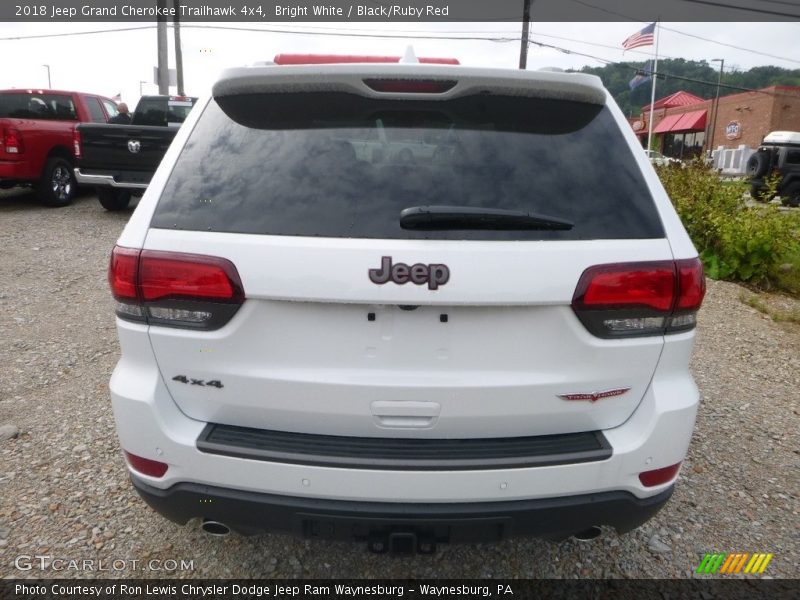 Bright White / Black/Ruby Red 2018 Jeep Grand Cherokee Trailhawk 4x4