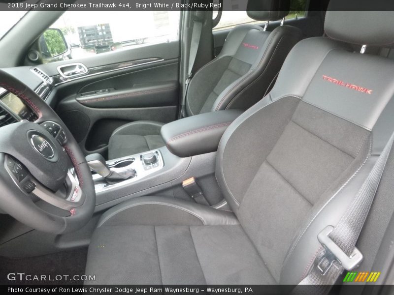 Front Seat of 2018 Grand Cherokee Trailhawk 4x4