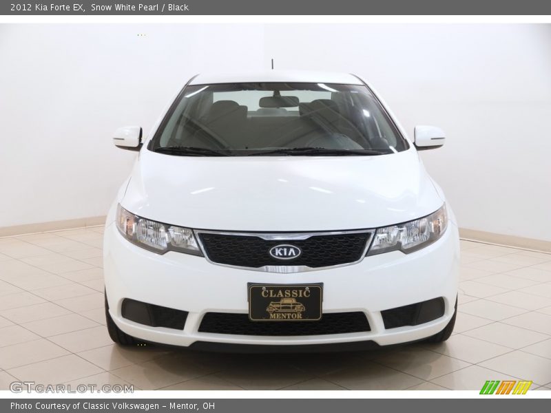 Snow White Pearl / Black 2012 Kia Forte EX