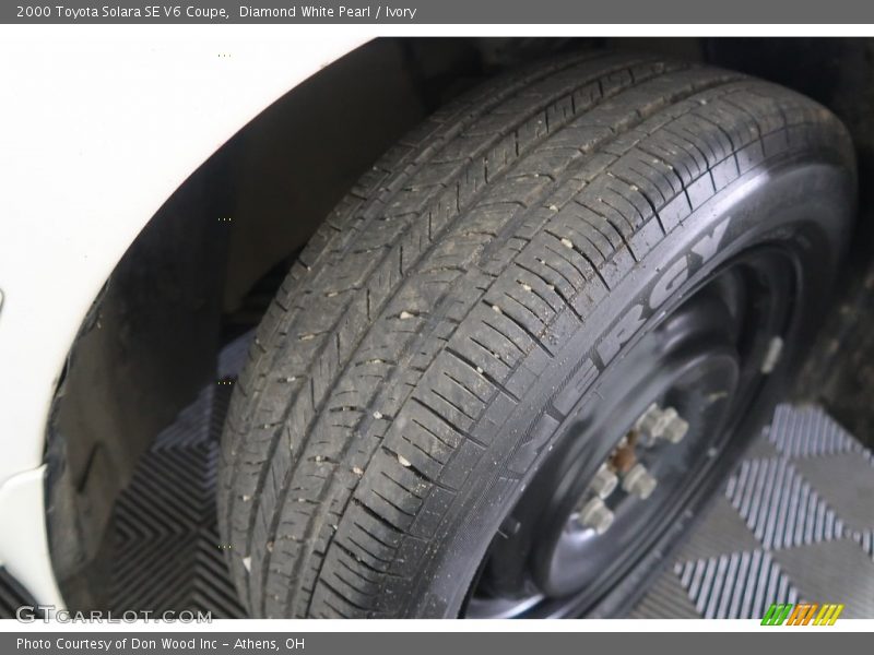 Diamond White Pearl / Ivory 2000 Toyota Solara SE V6 Coupe