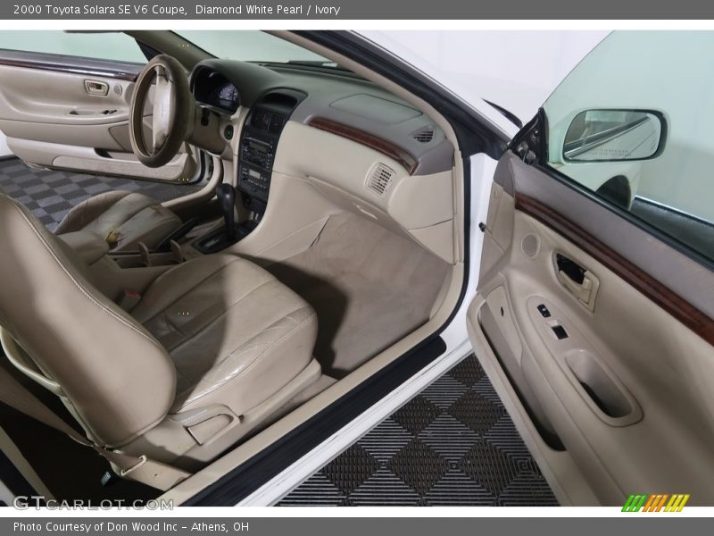 Diamond White Pearl / Ivory 2000 Toyota Solara SE V6 Coupe