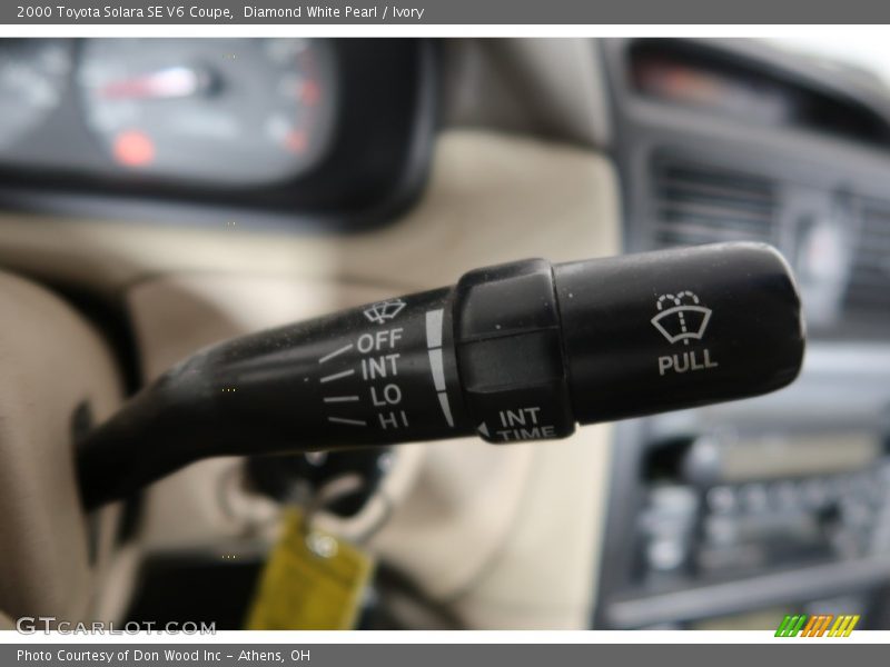 Diamond White Pearl / Ivory 2000 Toyota Solara SE V6 Coupe