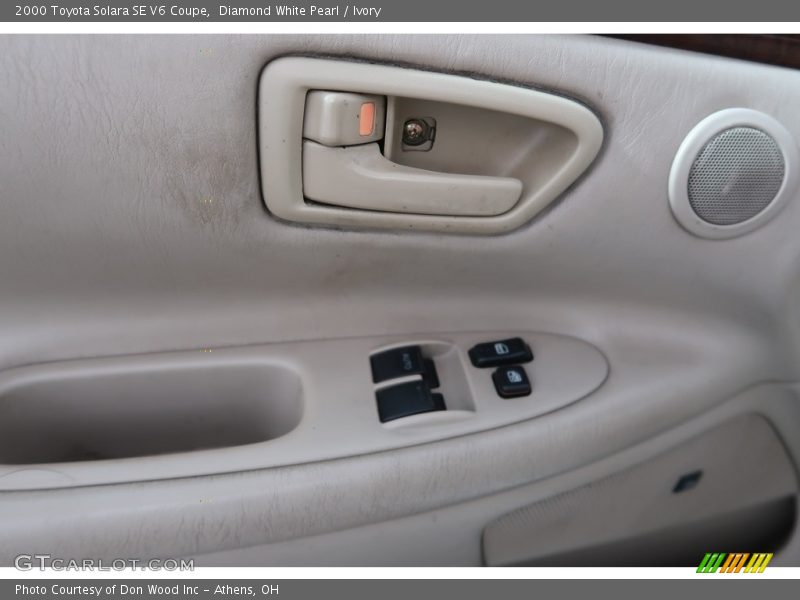 Diamond White Pearl / Ivory 2000 Toyota Solara SE V6 Coupe