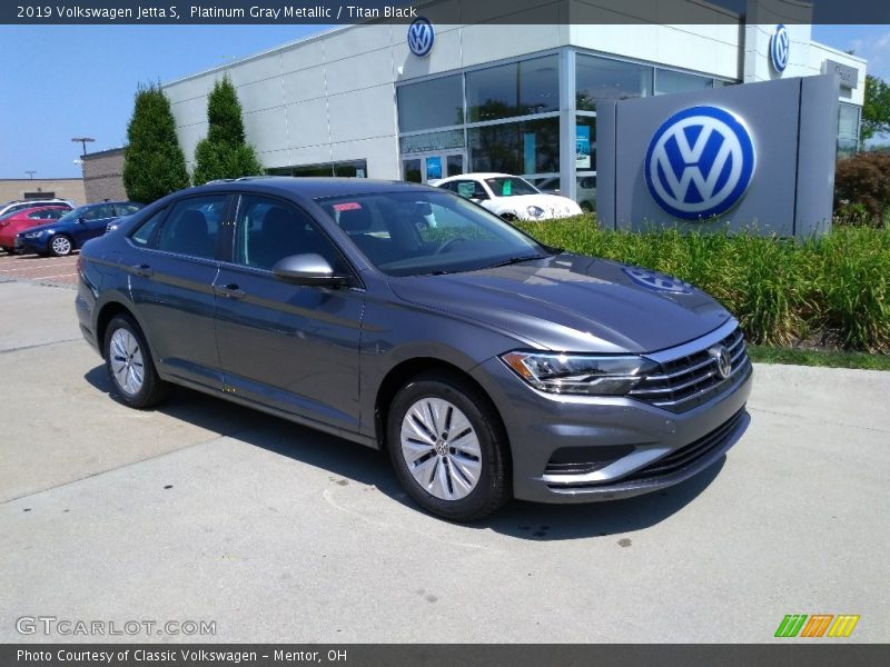 Front 3/4 View of 2019 Jetta S