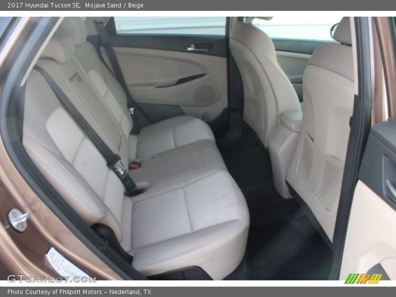 Mojave Sand / Beige 2017 Hyundai Tucson SE