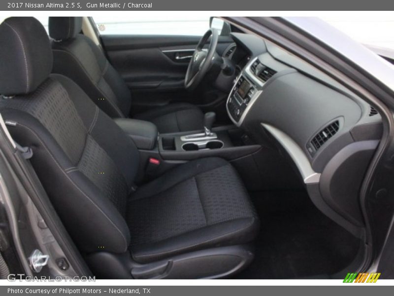 Gun Metallic / Charcoal 2017 Nissan Altima 2.5 S