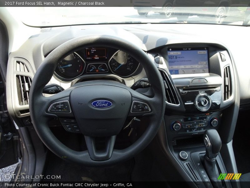Magnetic / Charcoal Black 2017 Ford Focus SEL Hatch