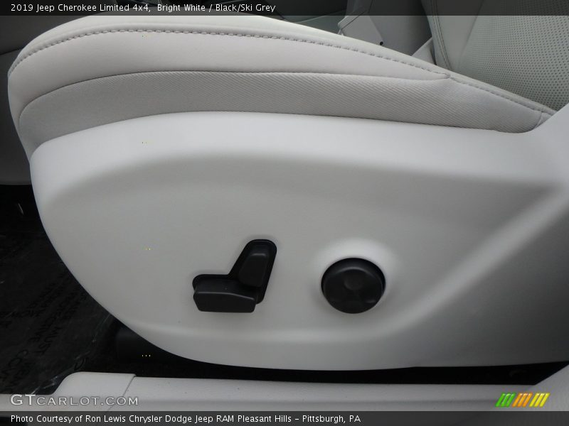 Bright White / Black/Ski Grey 2019 Jeep Cherokee Limited 4x4