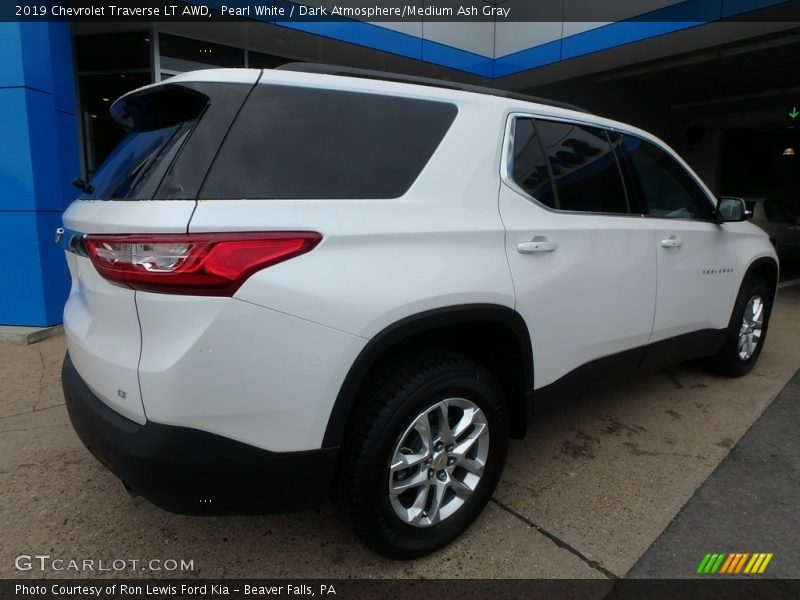 Pearl White / Dark Atmosphere/Medium Ash Gray 2019 Chevrolet Traverse LT AWD