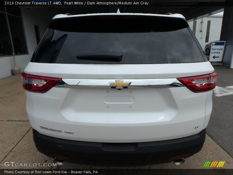 Pearl White / Dark Atmosphere/Medium Ash Gray 2019 Chevrolet Traverse LT AWD