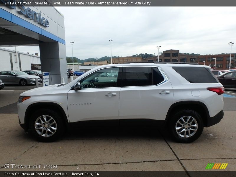 Pearl White / Dark Atmosphere/Medium Ash Gray 2019 Chevrolet Traverse LT AWD