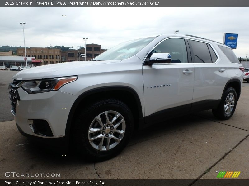 Pearl White / Dark Atmosphere/Medium Ash Gray 2019 Chevrolet Traverse LT AWD
