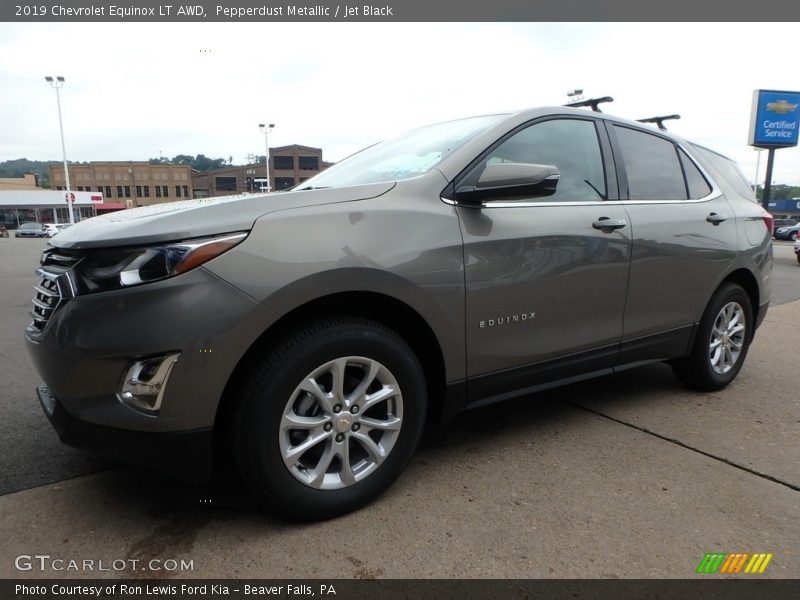 Pepperdust Metallic / Jet Black 2019 Chevrolet Equinox LT AWD