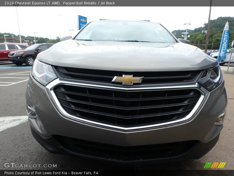 Pepperdust Metallic / Jet Black 2019 Chevrolet Equinox LT AWD