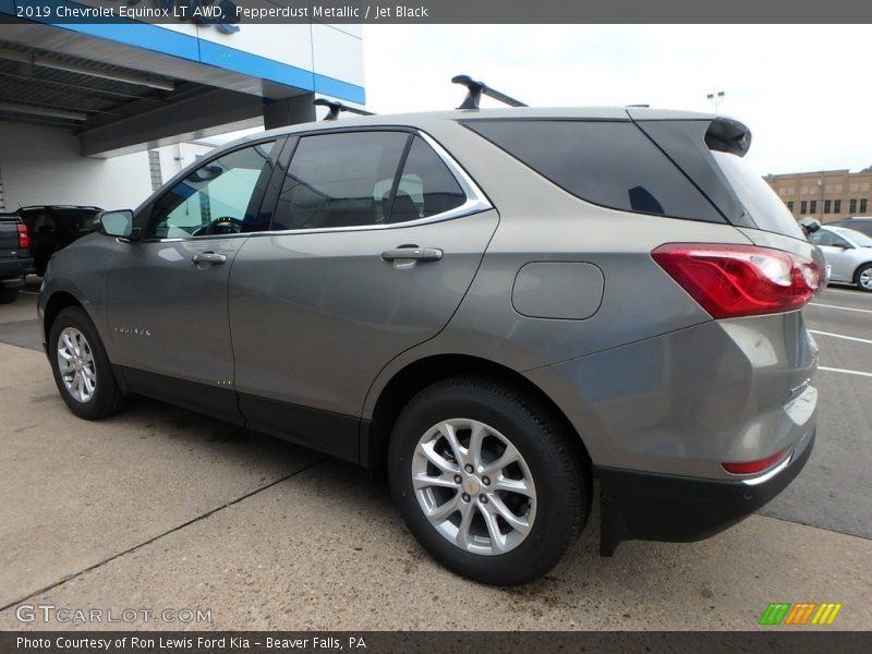 Pepperdust Metallic / Jet Black 2019 Chevrolet Equinox LT AWD