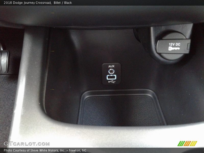 Billet / Black 2018 Dodge Journey Crossroad