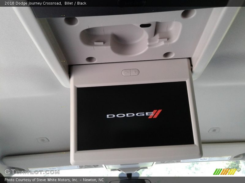 Billet / Black 2018 Dodge Journey Crossroad