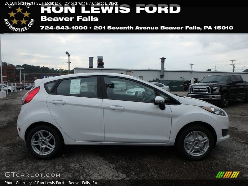 Oxford White / Charcoal Black 2018 Ford Fiesta SE Hatchback