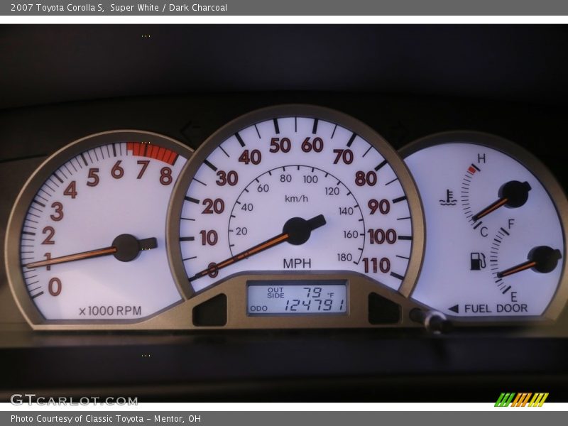 Super White / Dark Charcoal 2007 Toyota Corolla S