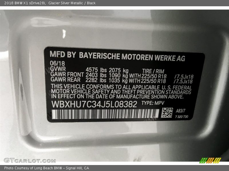 Glacier Silver Metallic / Black 2018 BMW X1 sDrive28i