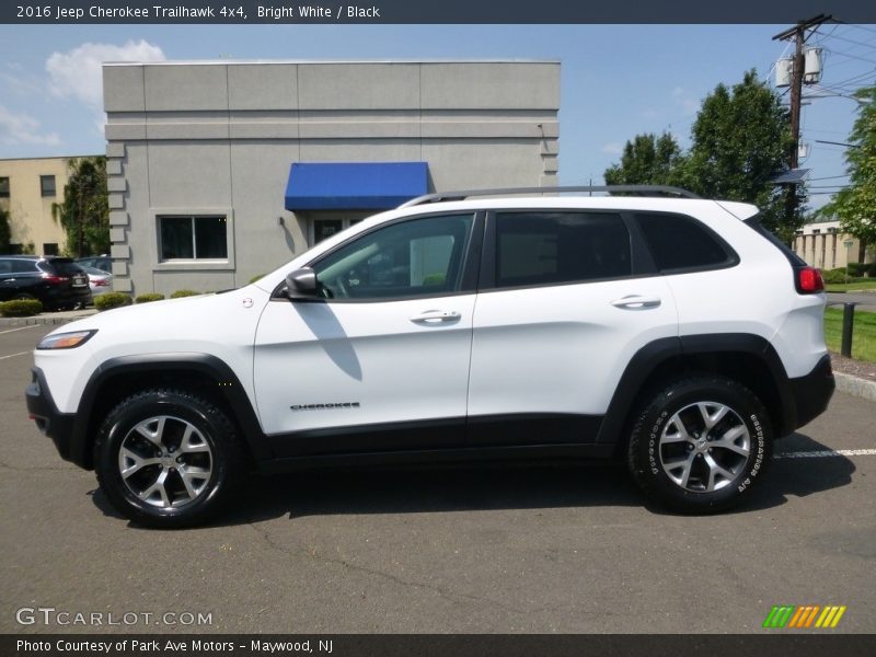 Bright White / Black 2016 Jeep Cherokee Trailhawk 4x4