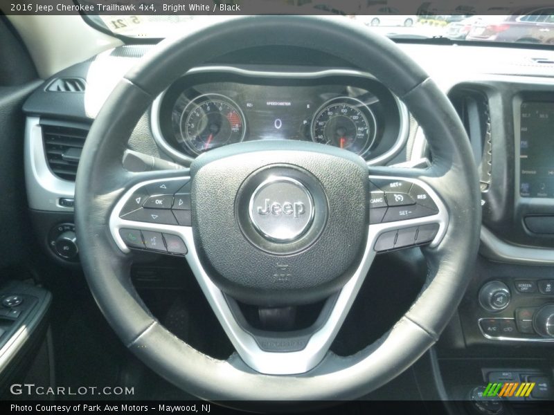 Bright White / Black 2016 Jeep Cherokee Trailhawk 4x4