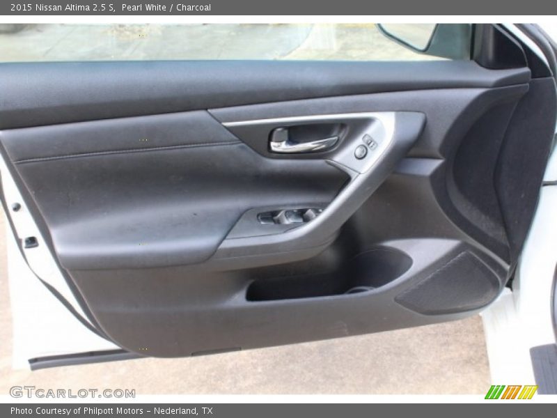 Pearl White / Charcoal 2015 Nissan Altima 2.5 S