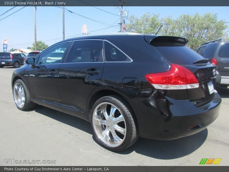 Black / Ivory 2010 Toyota Venza I4