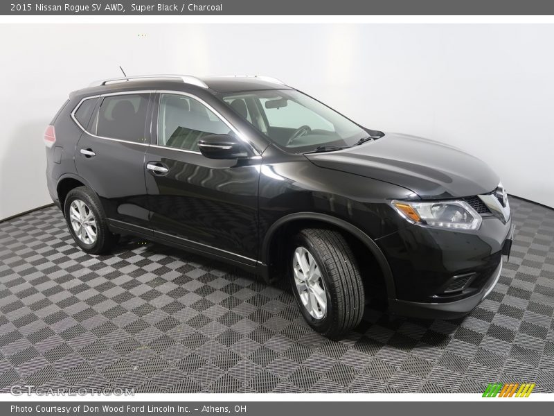 Super Black / Charcoal 2015 Nissan Rogue SV AWD
