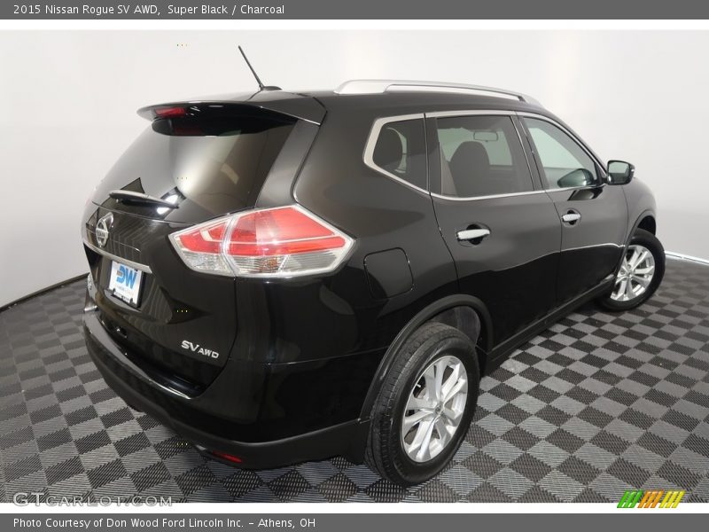 Super Black / Charcoal 2015 Nissan Rogue SV AWD