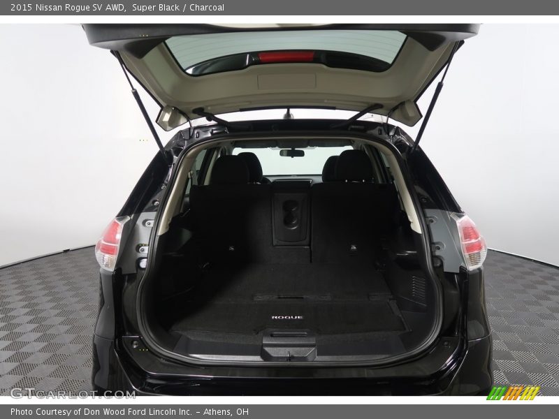 Super Black / Charcoal 2015 Nissan Rogue SV AWD