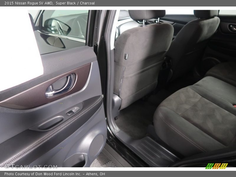 Super Black / Charcoal 2015 Nissan Rogue SV AWD