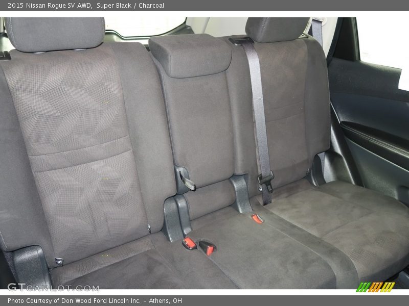 Super Black / Charcoal 2015 Nissan Rogue SV AWD