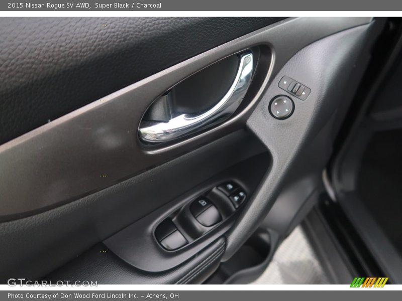 Super Black / Charcoal 2015 Nissan Rogue SV AWD