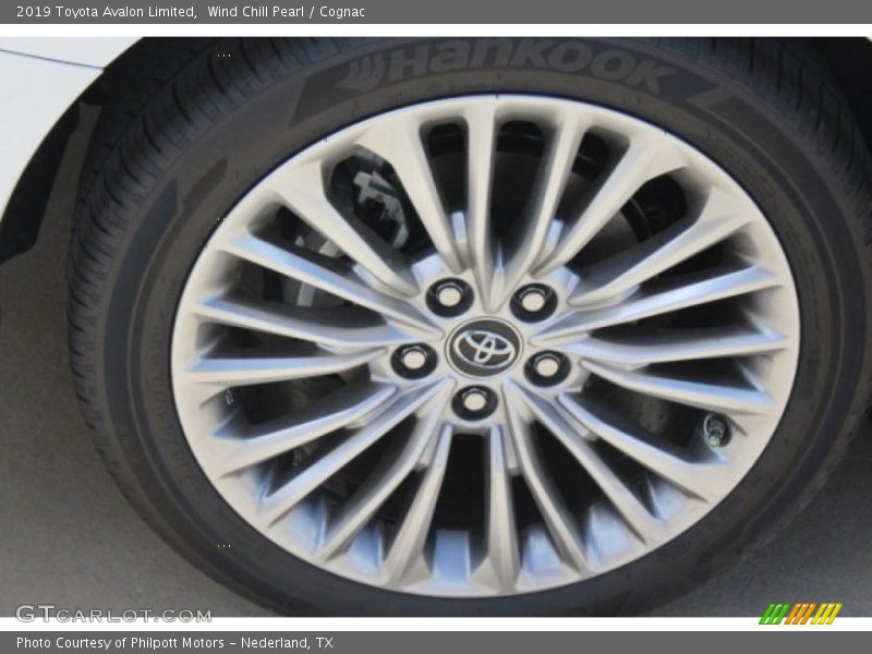 Wind Chill Pearl / Cognac 2019 Toyota Avalon Limited