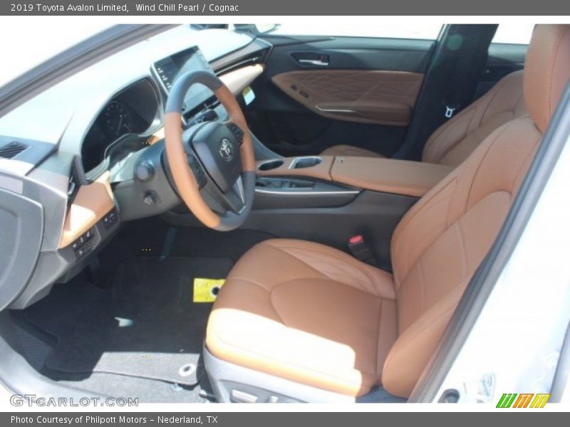 Wind Chill Pearl / Cognac 2019 Toyota Avalon Limited