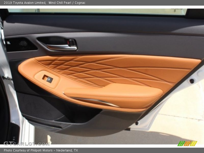 Wind Chill Pearl / Cognac 2019 Toyota Avalon Limited